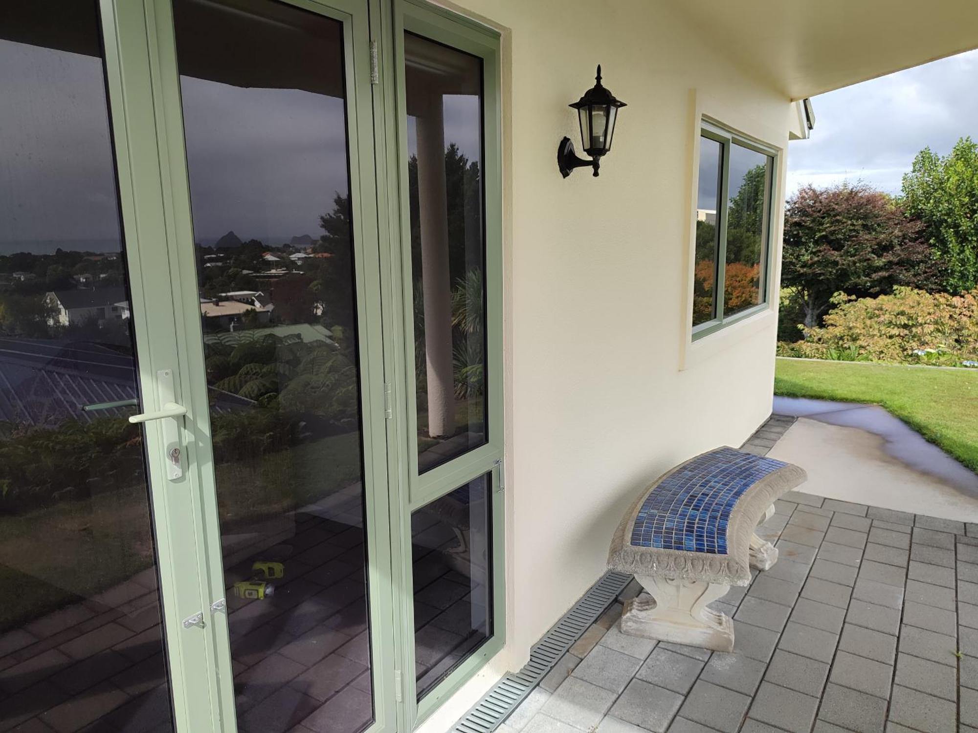 Villa Panoramic Vista On Burns à New Plymouth Extérieur photo
